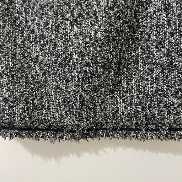 TALBOTS Textured Tweed Wool Blend Pencil Skirt Office Grainy Size 4P Petite - Picture 2 of 9